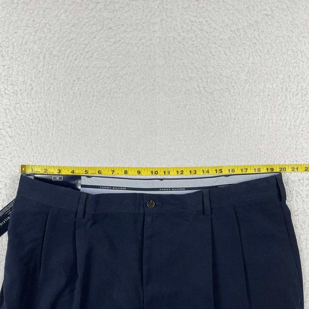 Tommy Hilfiger Shorts Mens 40 Blue Pleated Casual‎ Travel Golf Vacation Preppy